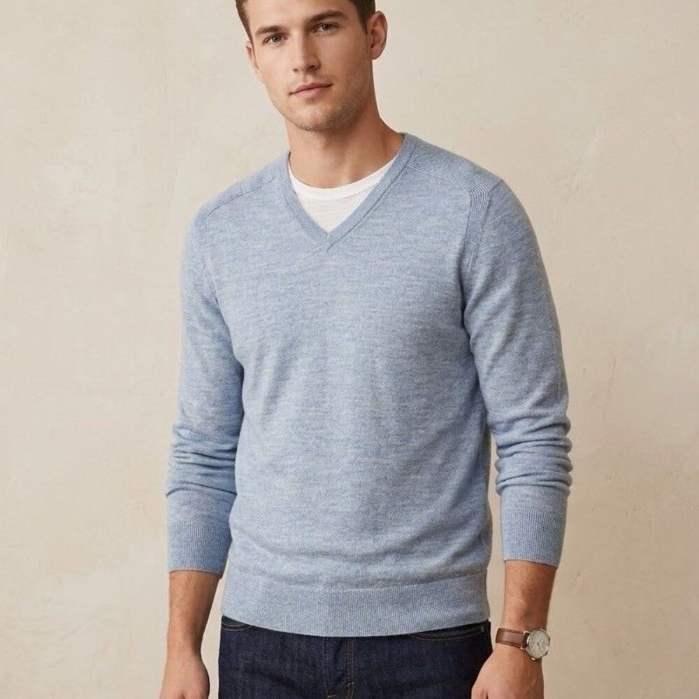 Express Men's Merino Wool Blend V-Neck Sweater Heather Light Blue Size Large